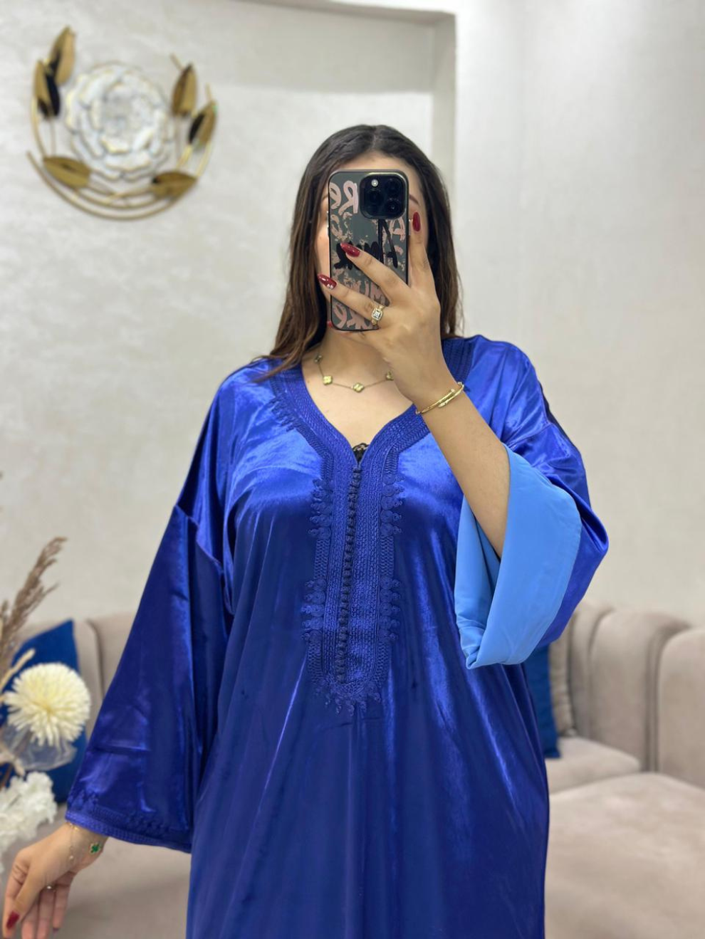 Caftan Marocain Élégant en Tissu Mobra – Collection Chic 2026
