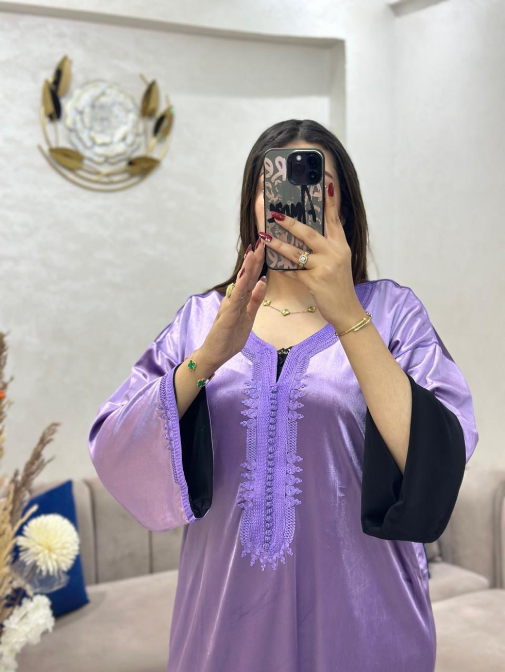 Caftan Marocain Élégant en Tissu Mobra – Collection Chic 2026